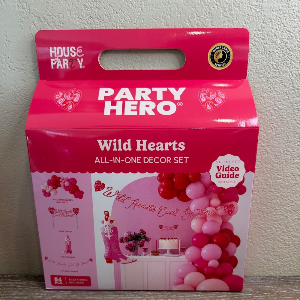 Wild Hearts All-in-One Decor Set - Pink and Red 84 Pcs